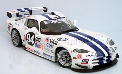 Amazon | ミニカー 1/18 ダッジ バイパー GTS-R ルマン1999 優勝