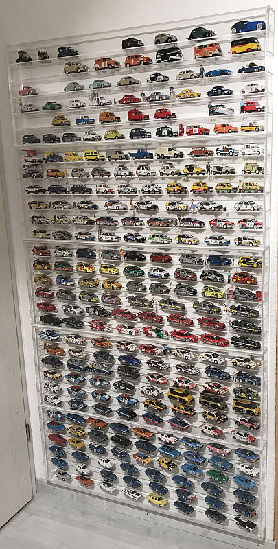 Display Case for 1/43 scale Renault model cars