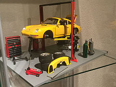 Porsche with 2-Post Lift Diorama