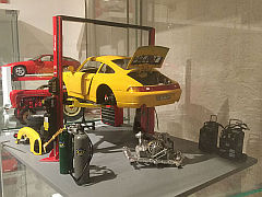 Porsche with 2-Post Lift Diorama
